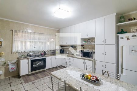 Casa à venda com 303m², 4 quartos e 4 vagasCozinha