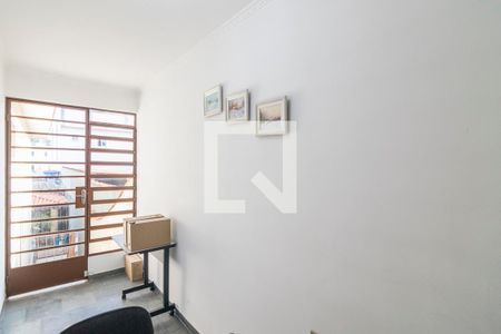 Casa à venda com 303m², 4 quartos e 4 vagasEscritório