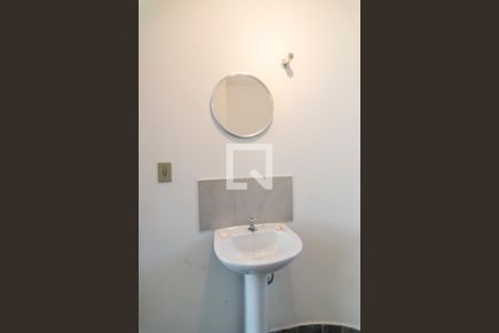 Casa à venda com 303m², 4 quartos e 4 vagasBanheiro do Escritório