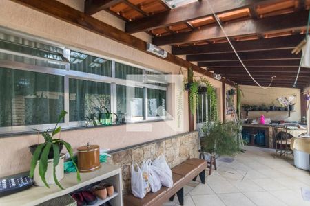 Casa à venda com 303m², 4 quartos e 4 vagasQuintal