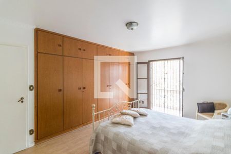 Casa à venda com 303m², 4 quartos e 4 vagasQuarto 1 Sutie