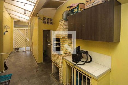 Casa à venda com 104m², 4 quartos e 3 vagas Casa à venda com 104m², 4 quartos e 3 vagasQuintal