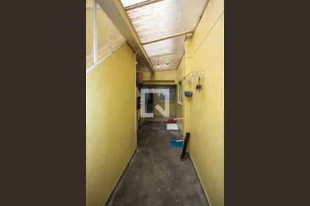 Casa à venda com 104m², 4 quartos e 3 vagas Casa à venda com 104m², 4 quartos e 3 vagasQuintal