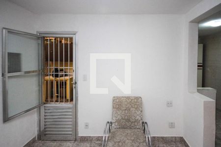 Sala de casa à venda com 4 quartos, 104m² em Conjunto Residencial Sitio Oratorio, São Paulo