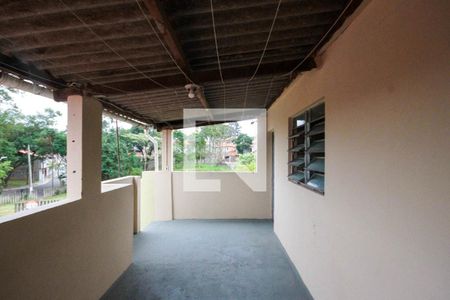 Casa à venda com 104m², 4 quartos e 3 vagas Casa à venda com 104m², 4 quartos e 3 vagasTerraço