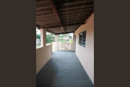 Casa à venda com 104m², 4 quartos e 3 vagas Casa à venda com 104m², 4 quartos e 3 vagasTerraço