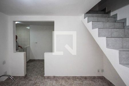 Sala de casa à venda com 4 quartos, 104m² em Conjunto Residencial Sitio Oratorio, São Paulo