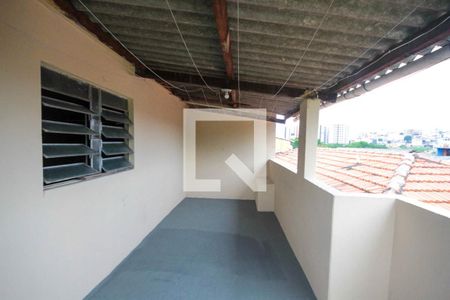 Casa à venda com 104m², 4 quartos e 3 vagas Casa à venda com 104m², 4 quartos e 3 vagasTerraço