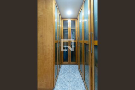 Casa para alugar com 200m², 2 quartos e 3 vagas Casa para alugar com 200m², 2 quartos e 3 vagasCloset da suite