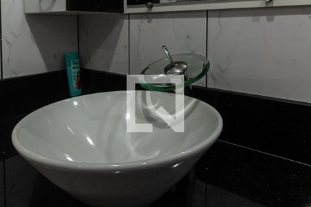 Casa para alugar com 200m², 2 quartos e 3 vagas Casa para alugar com 200m², 2 quartos e 3 vagasBanheiro da suíte