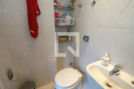 Apartamento para alugar com 100m², 3 quartos e 1 vaga Apartamento para alugar com 100m², 3 quartos e 1 vagaBanheiro da Suíte