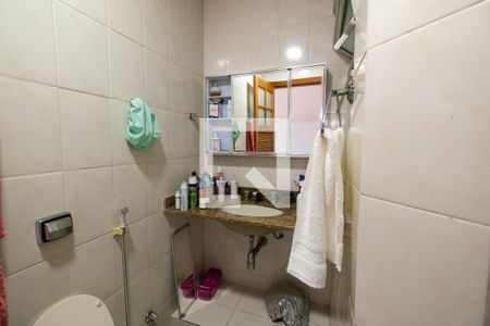 Apartamento para alugar com 100m², 3 quartos e 1 vaga Apartamento para alugar com 100m², 3 quartos e 1 vagaBanheiro Corredor