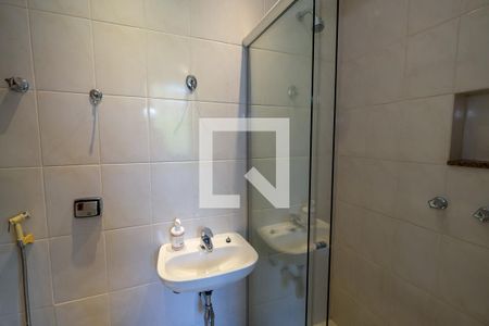 Apartamento para alugar com 100m², 3 quartos e 1 vaga Apartamento para alugar com 100m², 3 quartos e 1 vagaBanheiro da Suíte