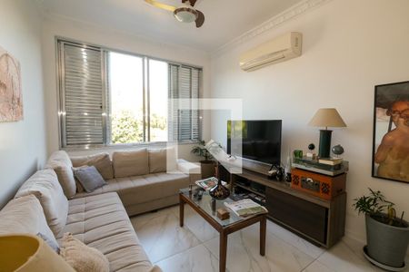 Apartamento para alugar com 100m², 3 quartos e 1 vaga Apartamento para alugar com 100m², 3 quartos e 1 vagaSala de TV