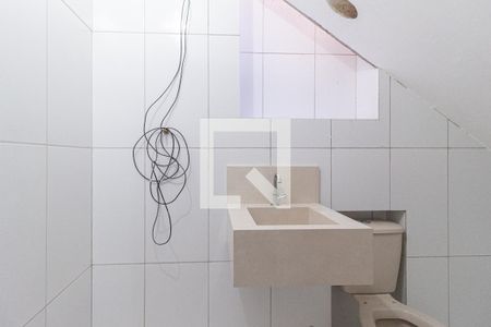 Banheiro da suíte de casa para alugar com 2 quartos, 80m² em São Pedro, Osasco