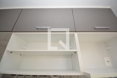 Apartamento à venda com 45m², 2 quartos e 1 vagaCozinha e Área de Serviço - Armários