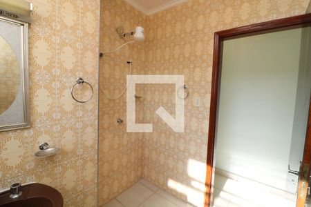 Casa à venda com 200m², 4 quartos e 2 vagasBanheiro 