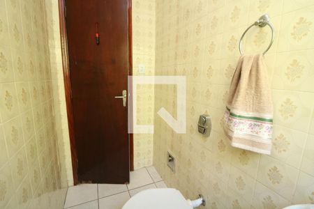 Casa à venda com 200m², 4 quartos e 2 vagasSuíte banheiro 