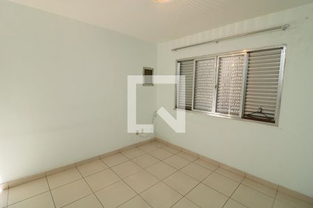 Casa à venda com 200m², 4 quartos e 2 vagasQuarto 