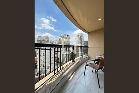 Varanda de apartamento à venda com 2 quartos, 57m² em Vila Nova Conceição, São Paulo