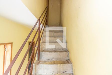 Casa para alugar com 126m², 2 quartos e 1 vagaEscada