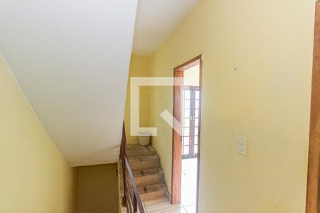 Casa para alugar com 126m², 2 quartos e 1 vagaEscada