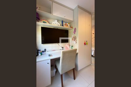 Apartamento à venda com 77m², 3 quartos e 1 vaga Apartamento à venda com 77m², 3 quartos e 1 vagaQuarto 2