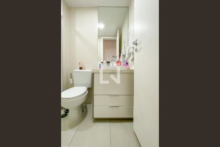 Apartamento à venda com 77m², 3 quartos e 1 vaga Apartamento à venda com 77m², 3 quartos e 1 vagaBanheiro social