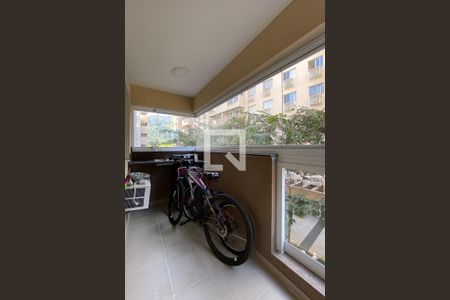 Apartamento à venda com 77m², 3 quartos e 1 vaga Apartamento à venda com 77m², 3 quartos e 1 vagaVaranda