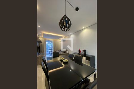 Apartamento à venda com 77m², 3 quartos e 1 vaga Apartamento à venda com 77m², 3 quartos e 1 vagaSala