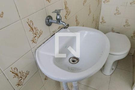 Banheiro Pia de casa de condomínio para alugar com 1 quarto, 58m² em Pompeia, São Paulo