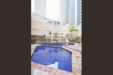 Apartamento à venda com 107m², 4 quartos e 2 vagasPiscina