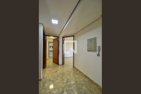 Apartamento à venda com 107m², 4 quartos e 2 vagasCorredor