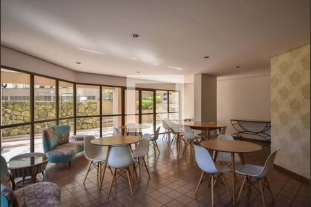 Apartamento à venda com 107m², 4 quartos e 2 vagasSalão de Festas