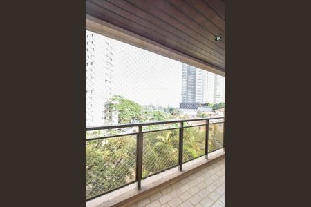Apartamento à venda com 107m², 4 quartos e 2 vagasVaranda Suíte 02