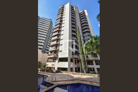 Apartamento à venda com 107m², 4 quartos e 2 vagasPiscina