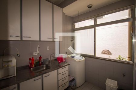 Apartamento à venda com 46m², 1 quarto e sem vagaCozinha e Área de Serviço