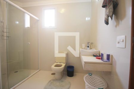 Apartamento à venda com 408m², 3 quartos e 4 vagasBanheiro da Suíte 2