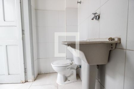 Apartamento para alugar com 60m², 2 quartos e sem vagaBanheiro de serviço