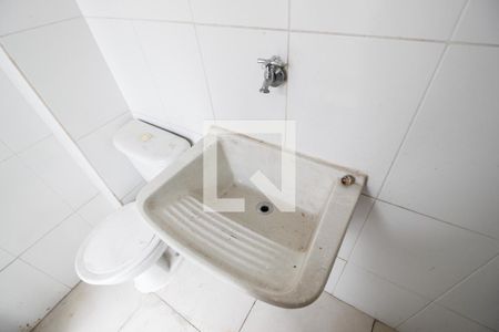 Apartamento para alugar com 60m², 2 quartos e sem vagaBanheiro de serviço