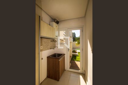 Casa de condomínio à venda com 186m², 3 quartos e 3 vagas Casa de condomínio à venda com 186m², 3 quartos e 3 vagasCozinha e Área de Serviço