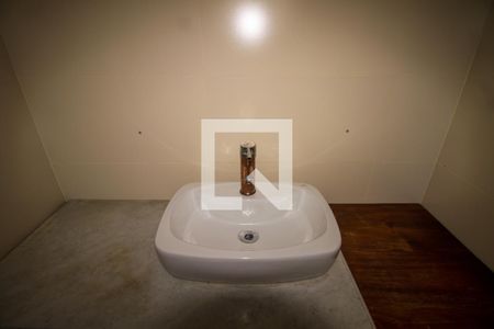 Casa de condomínio à venda com 186m², 3 quartos e 3 vagas Casa de condomínio à venda com 186m², 3 quartos e 3 vagasBanheiro da Suíte