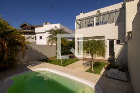 Casa de condomínio à venda com 186m², 3 quartos e 3 vagas Casa de condomínio à venda com 186m², 3 quartos e 3 vagasÁrea Externa