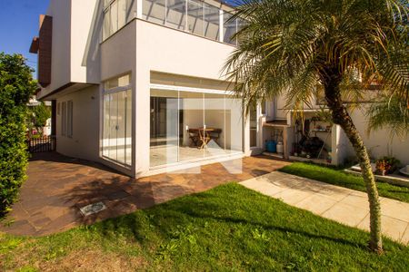 Casa de condomínio à venda com 186m², 3 quartos e 3 vagas Casa de condomínio à venda com 186m², 3 quartos e 3 vagasÁrea Externa