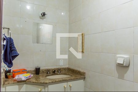 Casa à venda com 142m², 2 quartos e 2 vagasBanheiro de Serviço