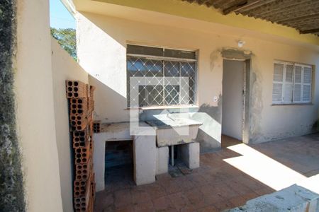 Casa à venda com 300m², 2 quartos e 1 vagaÁrea de Serviço