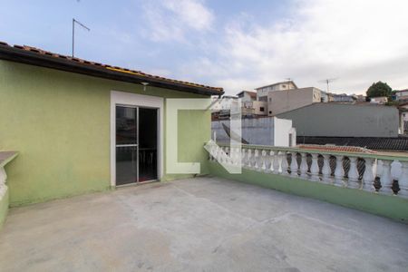 Casa à venda com 370m², 3 quartos e 2 vagas Casa à venda com 370m², 3 quartos e 2 vagasTerraço