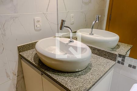 Apartamento à venda com 60m², 2 quartos e 1 vaga Apartamento à venda com 60m², 2 quartos e 1 vagaDetalhe Banheiro