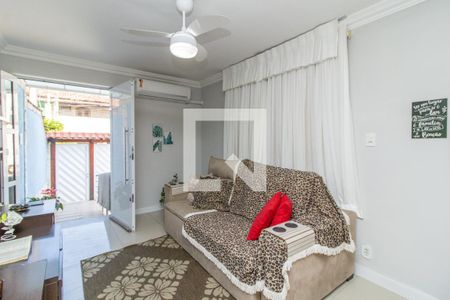 Sala  de casa de condomínio à venda com 3 quartos, 150m² em Irajá, Rio de Janeiro