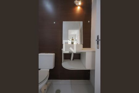 Casa de condomínio para alugar com 75m², 3 quartos e 2 vagasBanheiro